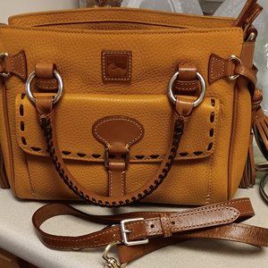Dooney & Bourke Tote/ Crossbody